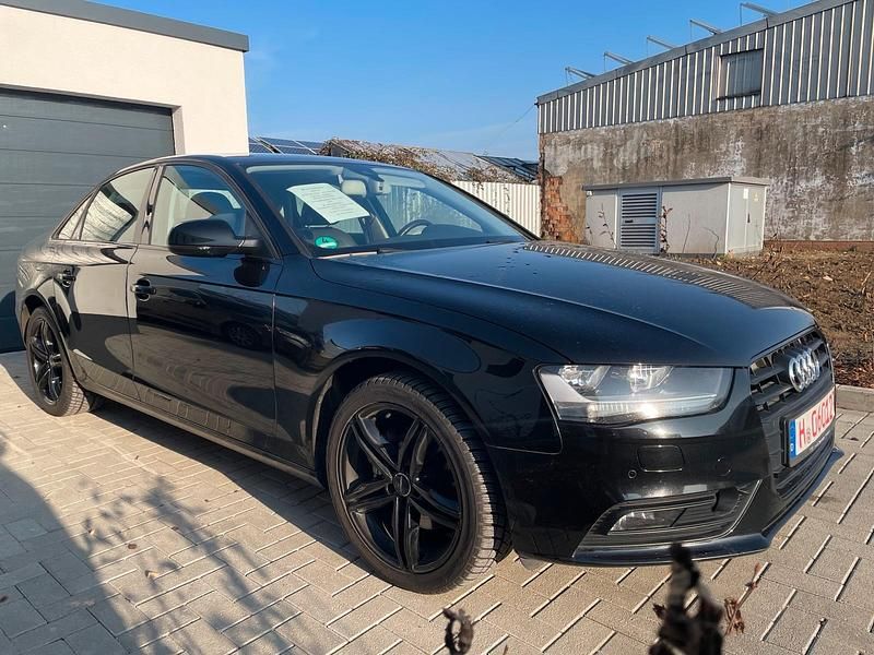 Gebraucht Audi A4 177 PS (130 kW) 2014 Schwarz Limousine