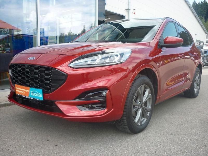 Gebraucht Ford Kuga ST-Line X 152 PS (111 kW) 2024 Rot SUV