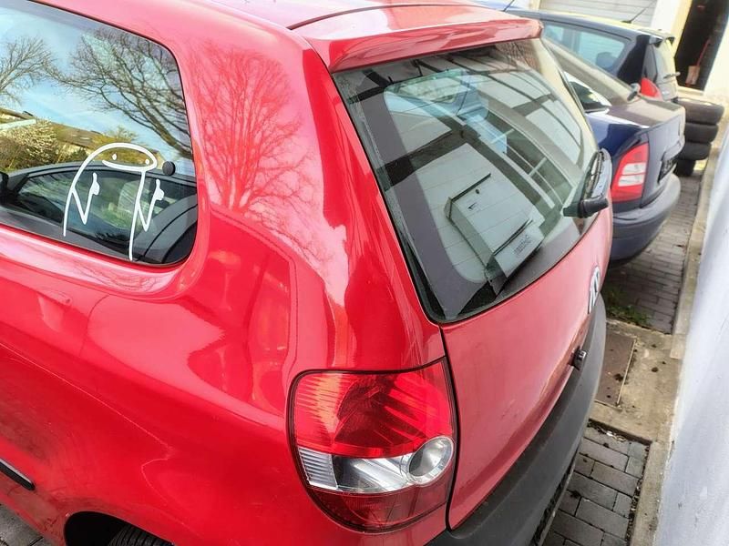 Second-hand VW Fox 54 CP (39 kW) 2006 Roșu Hatchback