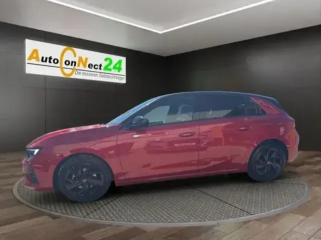 Używany Opel Astra 131 KM (96 kW) 2024 Czerwony Hatchback