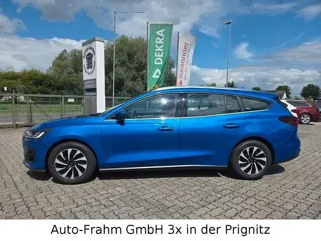 Gebraucht Ford Focus Titanium 116 PS (85 kW) 2023 Blau Limousine