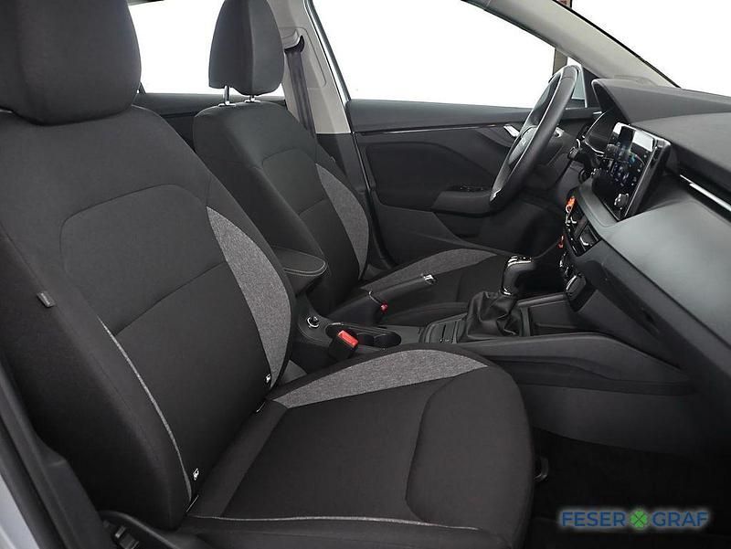 Gebraucht Skoda Scala Essence 116 PS (85 kW) 2025 Brilliantsilber metallic Kleinwagen