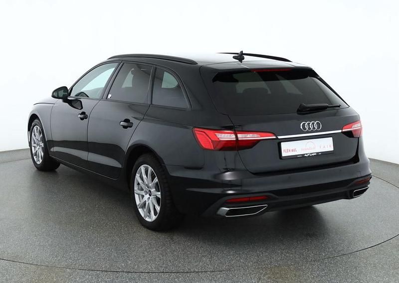 Gebraucht Audi A4 Ambiente 150 PS (110 kW) 2022 Schwarz Kombi