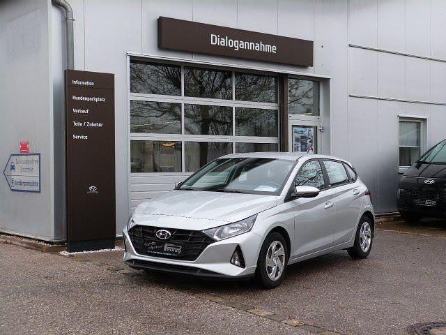 Silber Gebraucht 2021 Hyundai i20 Select Limousine | 12.890 € (Fairer Preis) - Bild 1/4