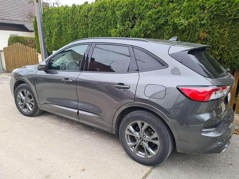 Gebraucht Ford Kuga ST-Line X 152 PS (111 kW) 2021 Grau SUV