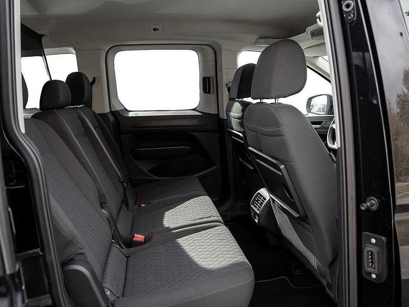 Gebraucht VW Caddy Life 122 PS (89 kW) 2022 Deep black Van / Kleinbus