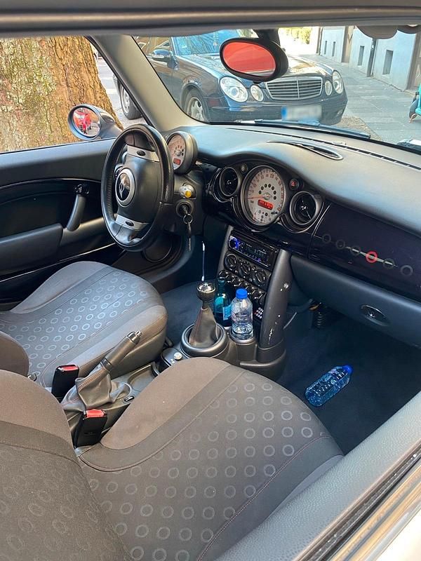 Gebraucht Mini Cooper 90 PS (66 kW) 2006 Silber Kleinwagen