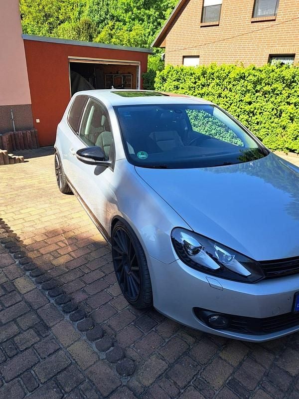 Silber Gebraucht 2011 VW Golf VI Style Kleinwagen | 5.100 € (Fairer Preis) - Bild 1/4