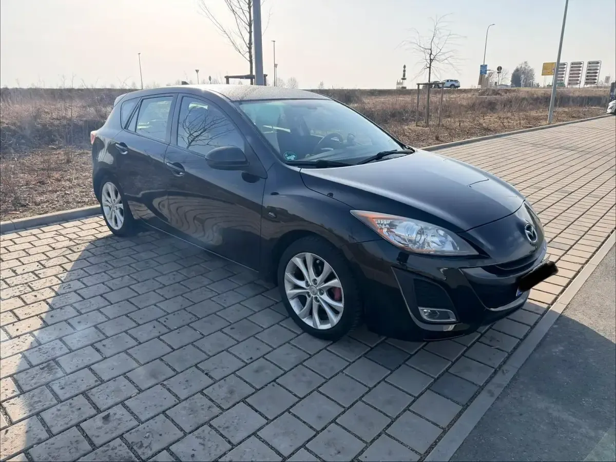 Gebraucht Mazda 3 Inclusive 105 PS (77 kW) 2011 Schwarz Limousine