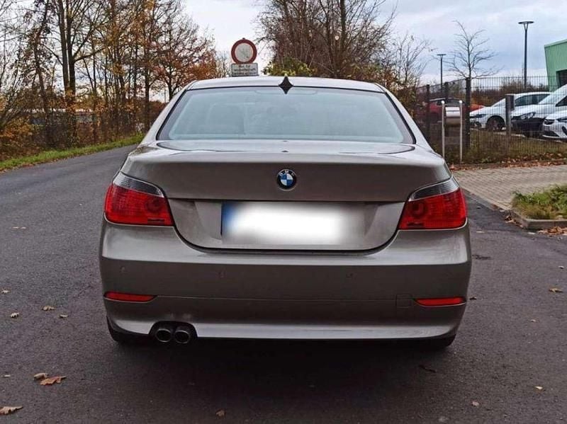 Gebraucht BMW 525 218 PS (160 kW) 2005 Braun Limousine
