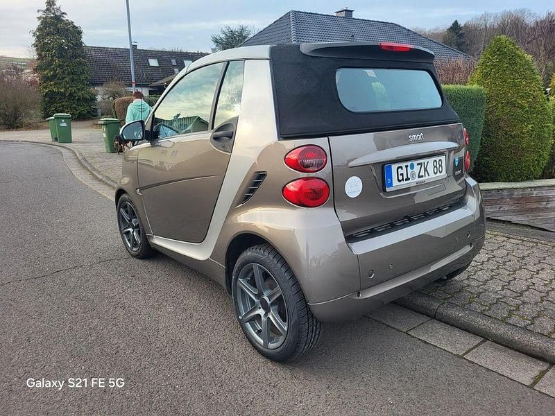 Gebraucht Smart ForTwo Cabrio Passion 71 PS (52 kW) 2011 Braun Cabrio