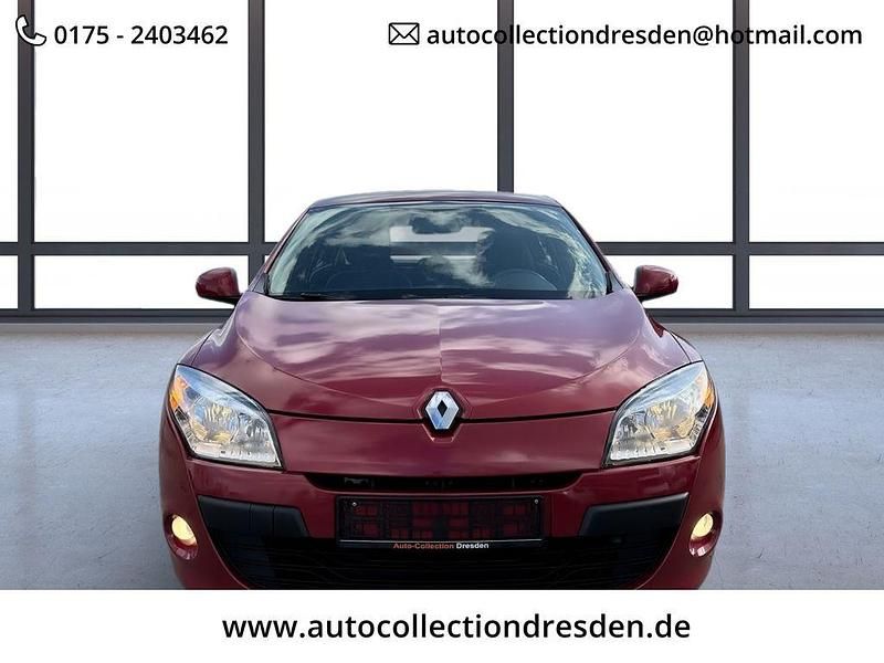 Gebraucht Renault Mégane Expression 101 PS (74 kW) 2010 Rot Limousine
