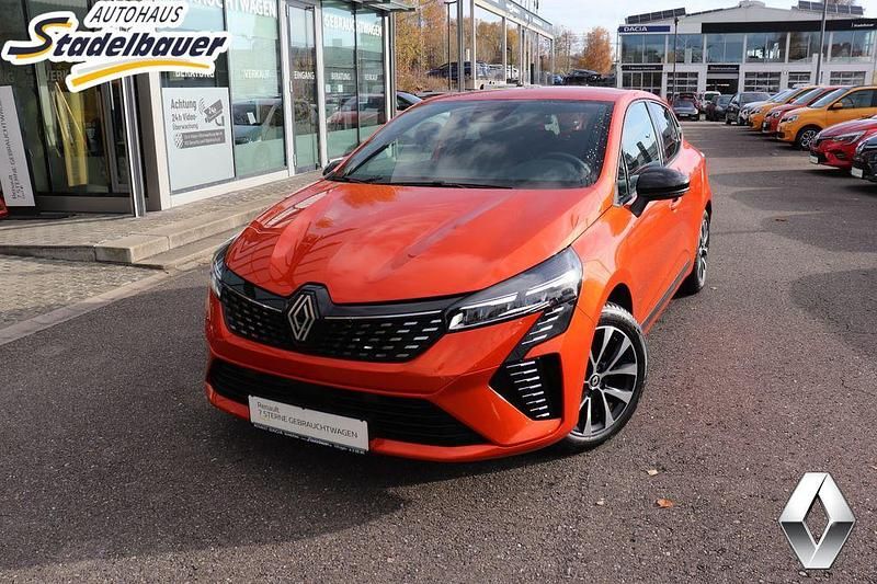 Valencia orange Gebraucht 2024 Renault Clio V Techno Limousine | 21.490 € (Fairer Preis) - Bild 1/4