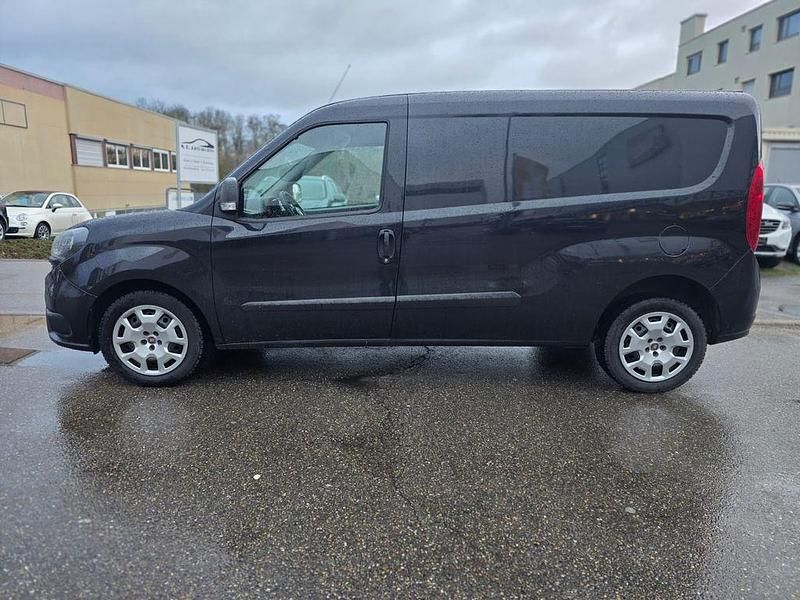 Gebraucht Fiat Doblò 101 PS (74 kW) 2019 Schwarz Van / Kleinbus