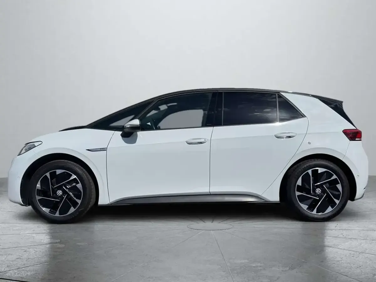 Gebraucht VW ID.3 Pro Performance 150 kW (204 PS) 2022 Weiß Kleinwagen
