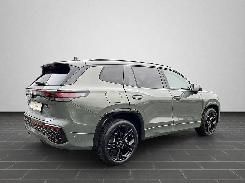 Gebraucht VW Tayron R-line 193 PS (141 kW) 2026 Cipressinogrün metallic (metallic) SUV
