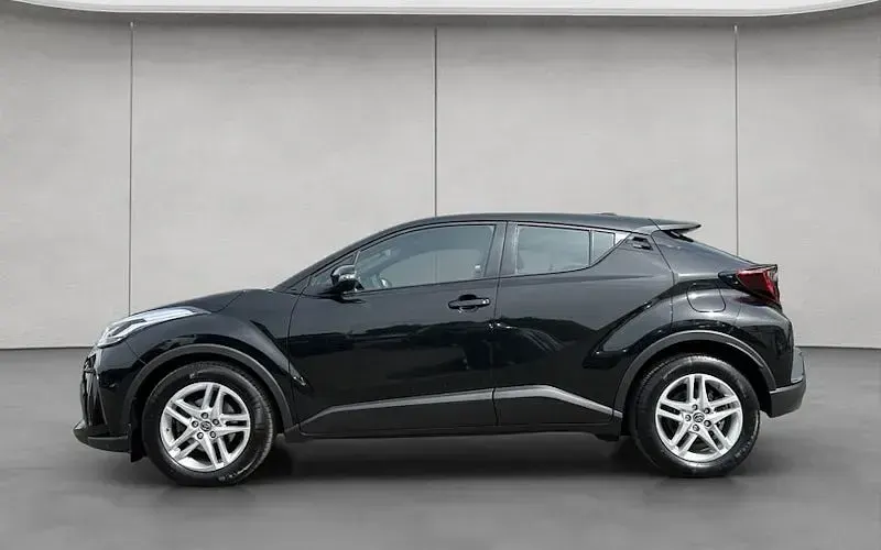 Gebraucht Toyota C-HR Basis 140 PS (102 kW) 2023 Schwarz SUV