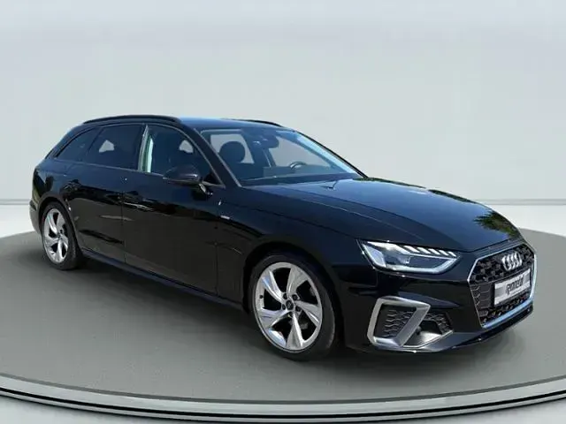 Gebraucht Audi A4 S-Line 150 PS (110 kW) 2024 Schwarz Kombi