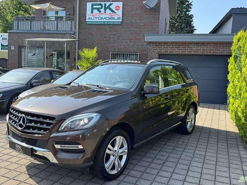 Braun Gebraucht 2013 Mercedes ML500 SUV | 24.950 € (Superpreis) - Bild 1/4