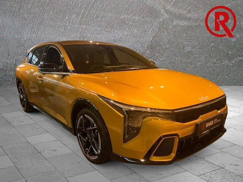 Gebraucht Kia K4 GT-Line 179 PS (131 kW) 2025 Gelb Limousine