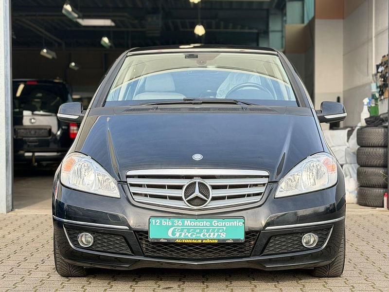 Gebraucht Mercedes A180 116 PS (85 kW) 2011 Schwarz Van / Kleinbus