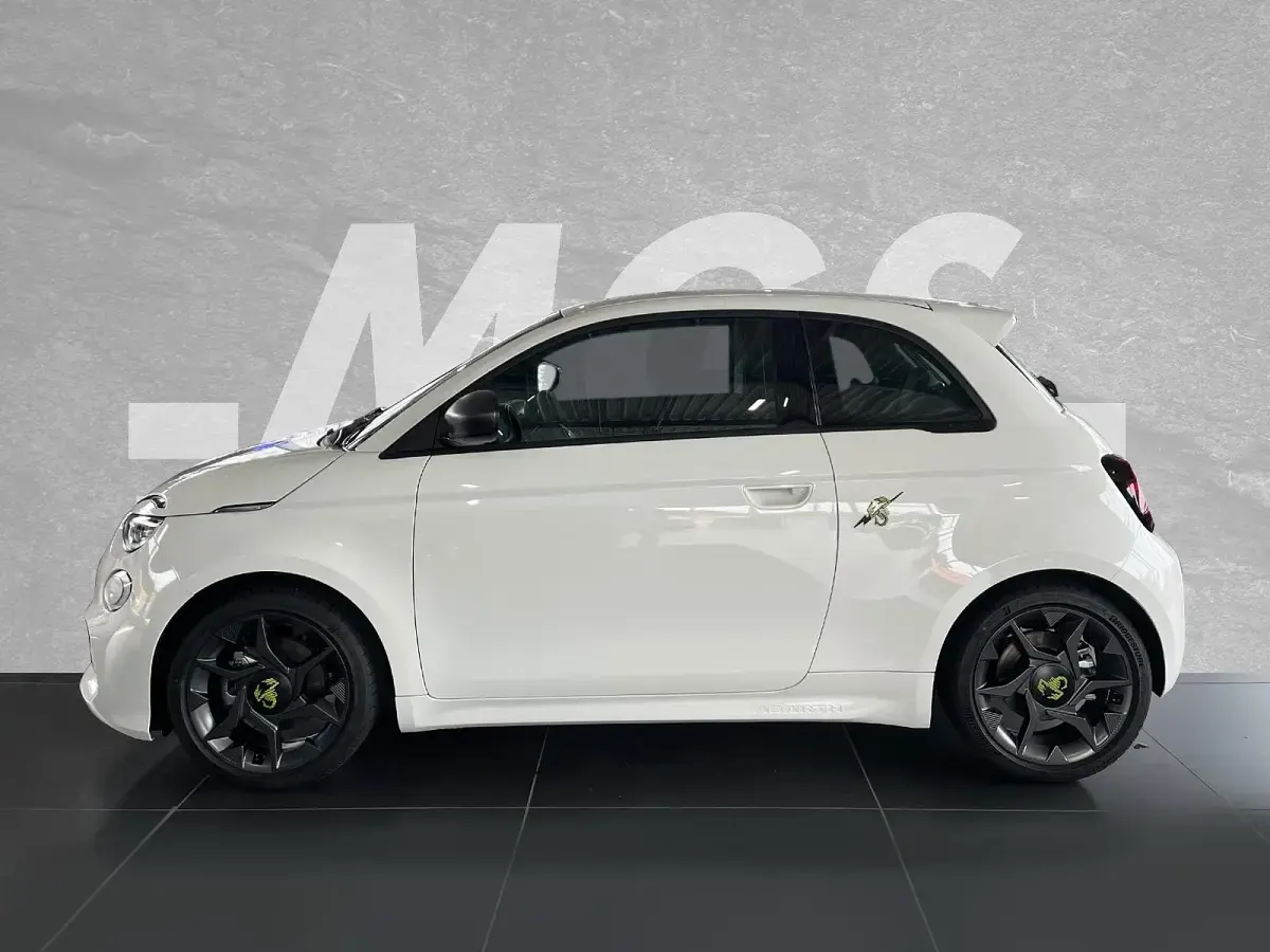 Neu Abarth 500e 114 kW (155 PS) 2026 Antidote white Kleinwagen