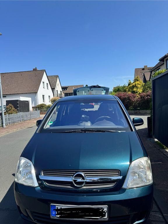 Grün Gebraucht 2005 Opel Meriva Van / Kleinbus | 750 € (Guter Preis) - Bild 1/4