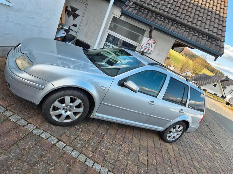 Silber Gebraucht 2002 VW Bora Limousine | 1.000 € (Superpreis) - Bild 1/1