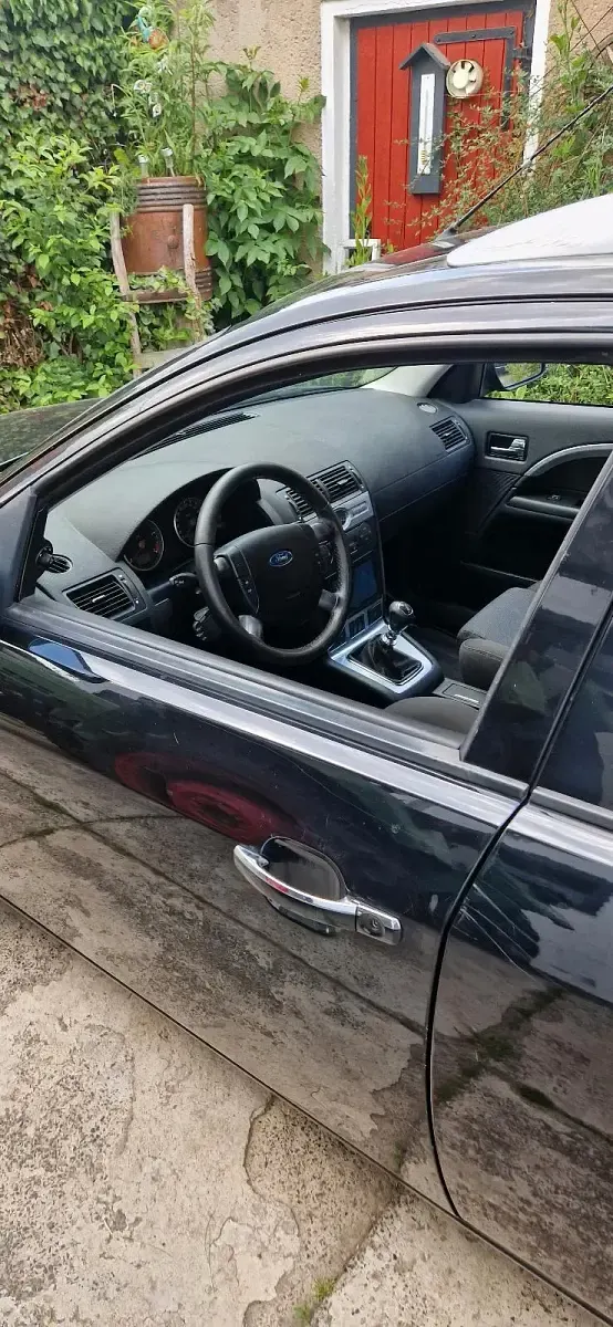 Gebraucht Ford Mondeo 130 PS (95 kW) 2007 Schwarz Kombi