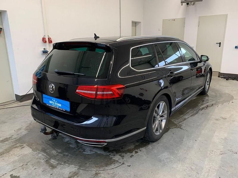 Gebraucht VW Passat Highline 150 PS (110 kW) 2016 Schwarz Kombi