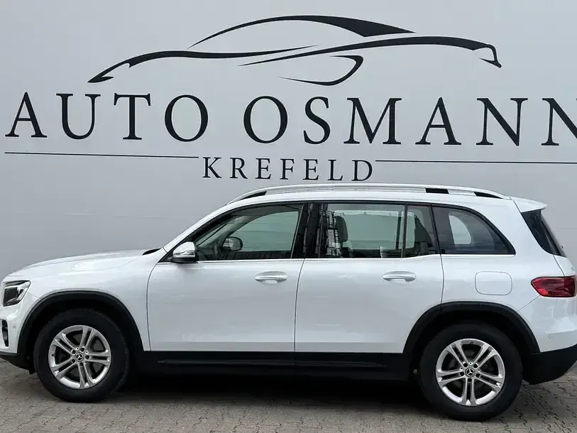 Gebraucht Mercedes GLB200 150 PS (110 kW) 2024 Digitalweiss  metalliclack SUV
