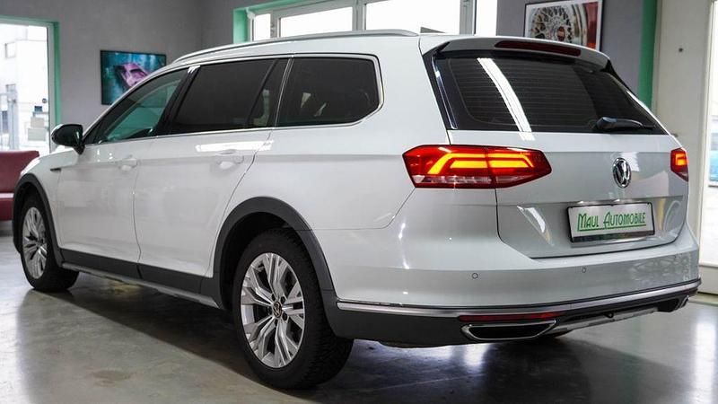 Gebraucht VW Passat Alltrack 190 PS (139 kW) 2017 Pure white Kombi
