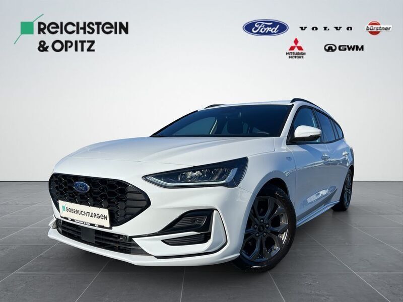 Weiß Gebraucht 2024 Ford Focus ST-Line Limousine | 23.450 € (Guter Preis) - Bild 1/4