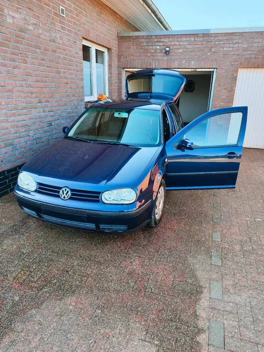 Gebraucht VW Golf IV 105 PS (77 kW) 2000 Blau Limousine