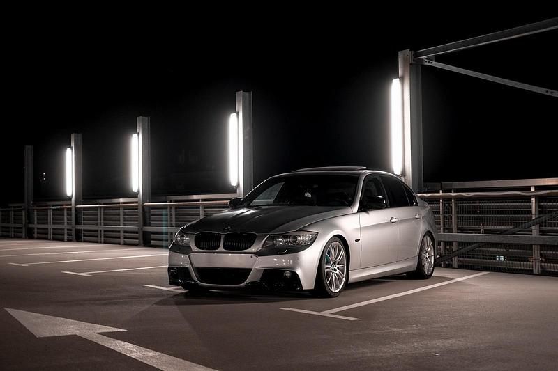 Silber Gebraucht 2008 BMW 335 Limousine | 12.000 € (Guter Preis) - Bild 1/4