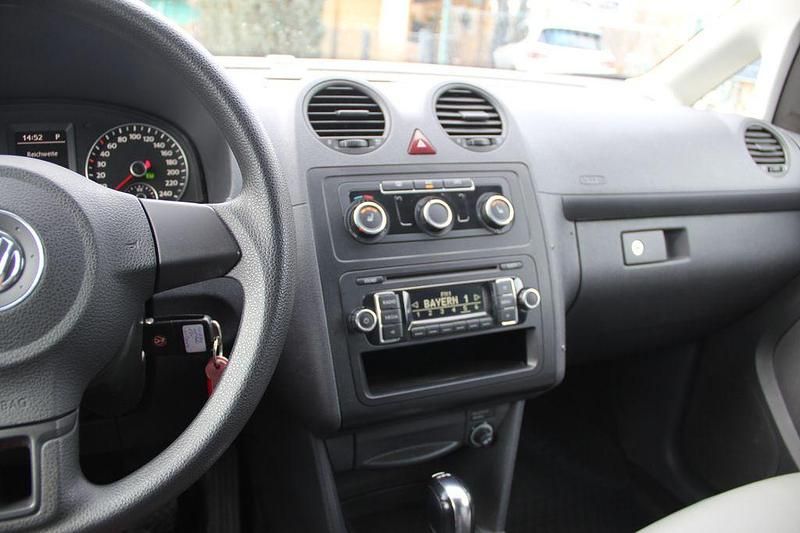 Gebraucht VW Caddy Maxi 140 PS (102 kW) 2014 Reflexsilber Van / Kleinbus