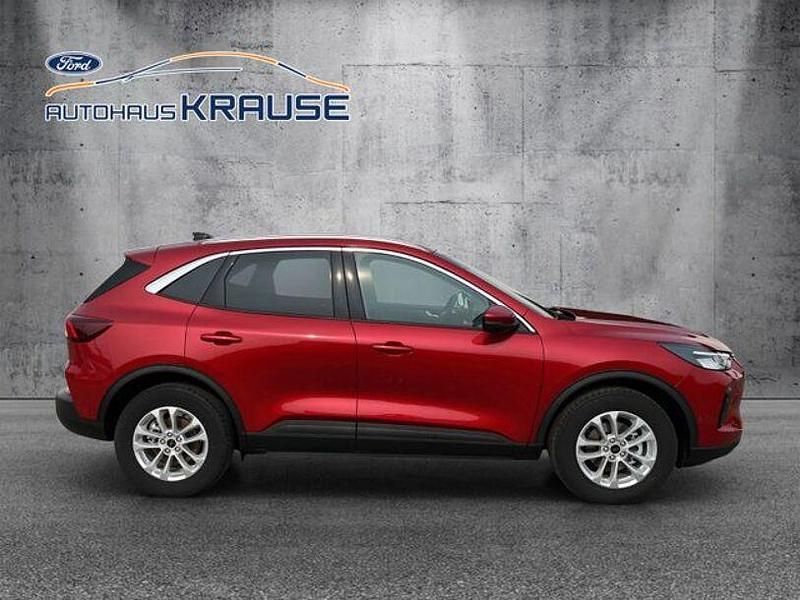 Gebraucht Ford Kuga Titanium 186 PS (136 kW) 2024 Lucidrot metallic SUV