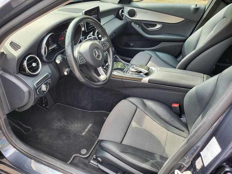 Gebraucht Mercedes C220 170 PS (125 kW) 2014 Andere farben Limousine