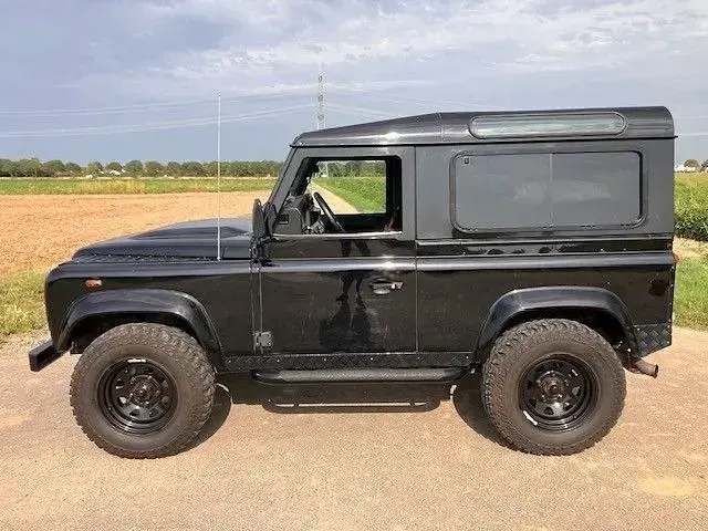 Gebraucht Land Rover Defender SE 122 PS (89 kW) 2007 Schwarz Kombi
