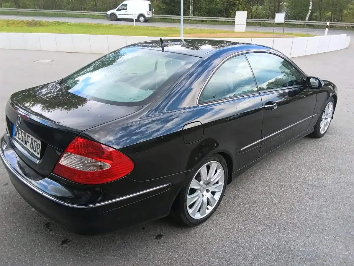 Gebraucht Mercedes CLK350 Elegance 272 PS (200 kW) 2006 Blau Coupé