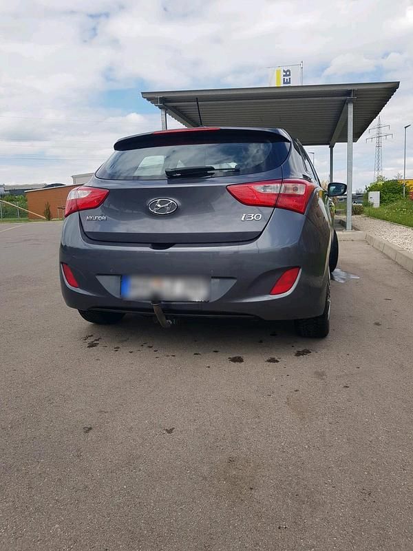 Grau Gebraucht 2016 Hyundai Sonata Limousine | 6.500 € - Bild 1/4