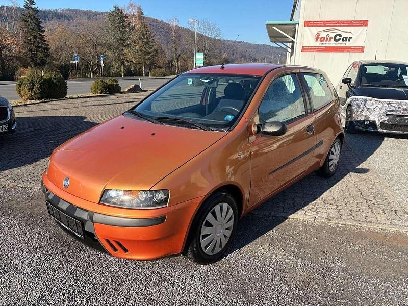 Orange Gebraucht 2000 Fiat Punto Limousine | 3.799 € (Teuer) - Bild 1/4