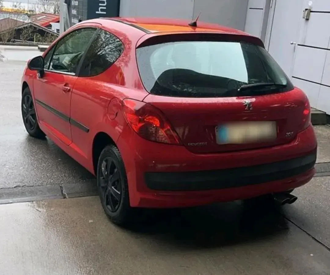 Gebraucht Peugeot 207 74 PS (54 kW) 2006 Rot Kleinwagen