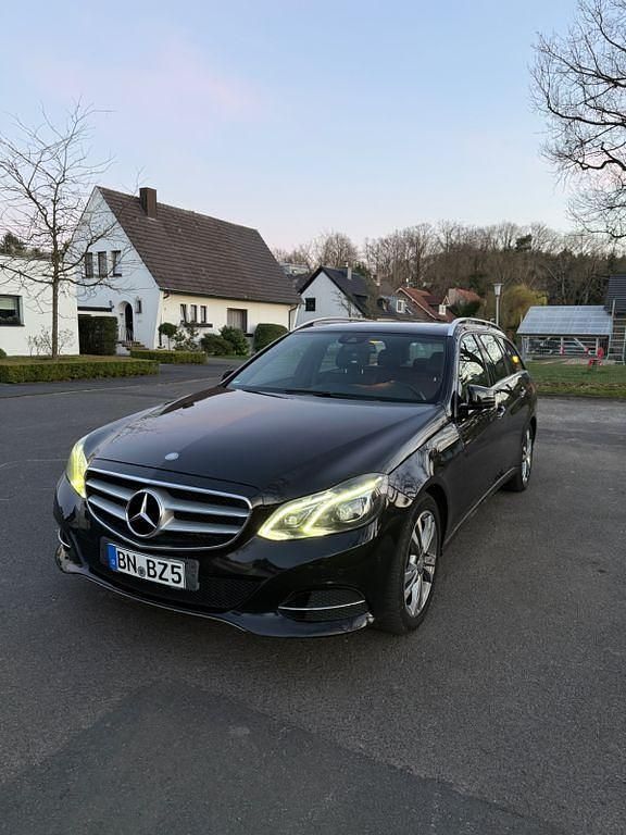 Gebraucht Mercedes E200 136 PS (100 kW) 2015 Schwarz Kombi