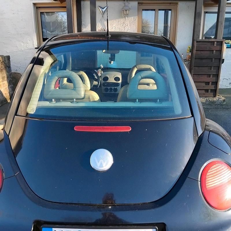 Gebraucht VW New Beetle 115 PS (84 kW) 1998 Schwarz Kleinwagen