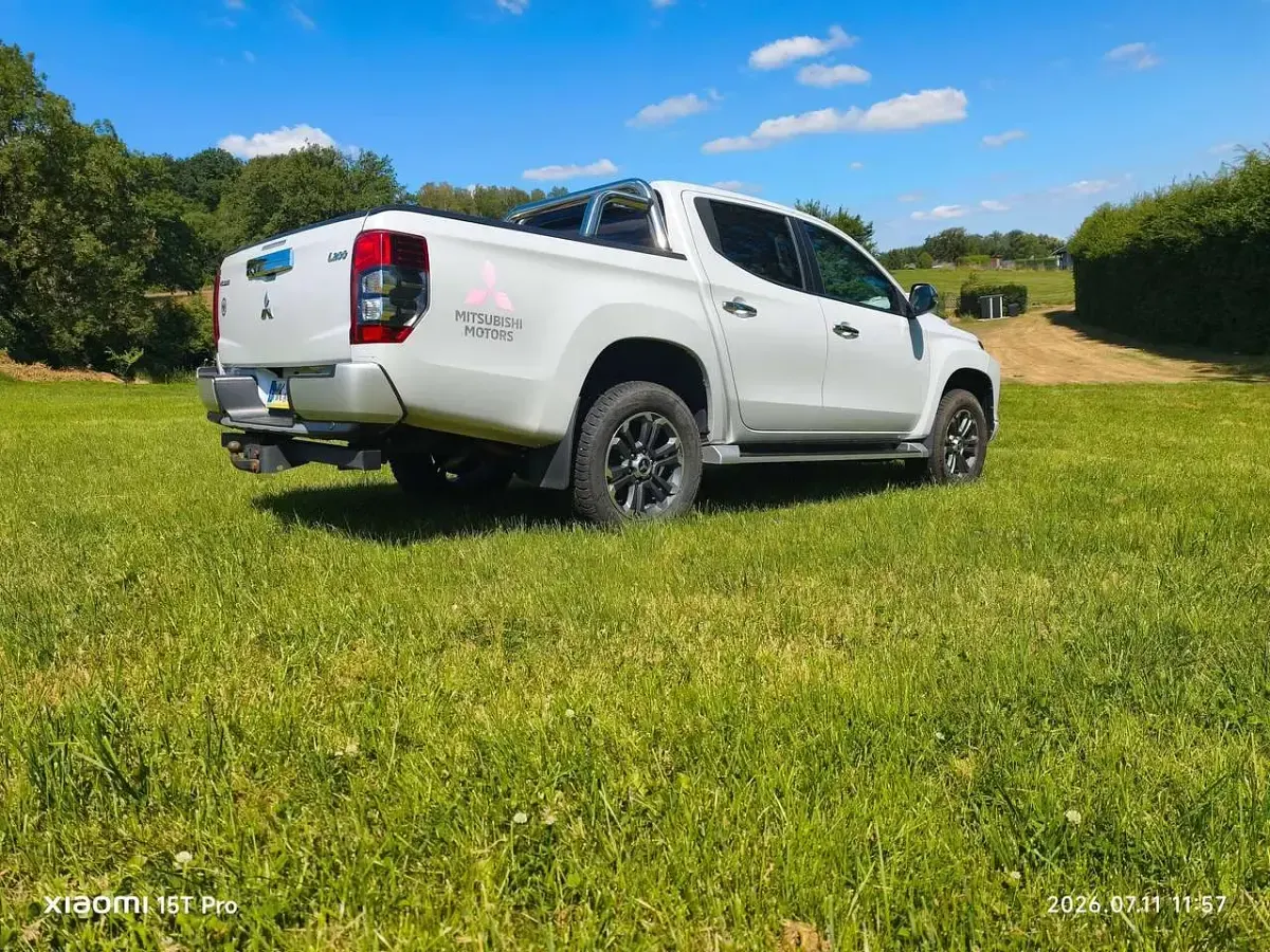 Gebraucht Mitsubishi L200 150 PS (110 kW) 2019 Weiß Pickup