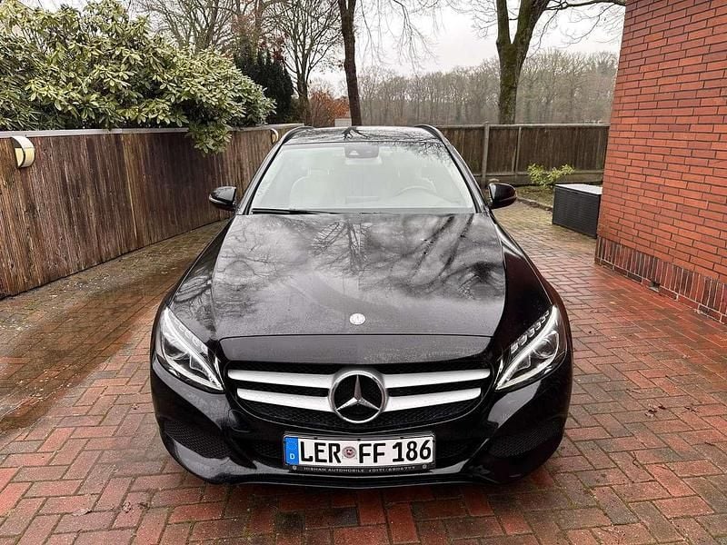 Gebraucht Mercedes C220 170 PS (125 kW) 2017 Schwarz Kombi