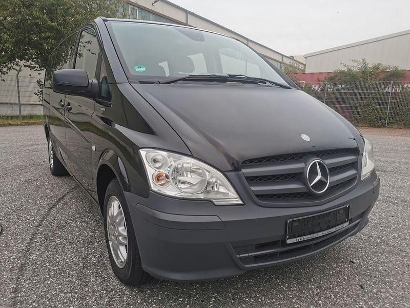 Schwarz Gebraucht 2014 Mercedes Vito Van / Kleinbus | 12.990 € (Etwas zu teuer) - Bild 1/4