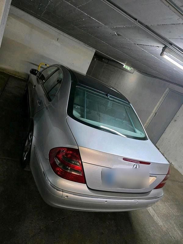 Second-hand Mercedes E220 150 CP (110 kW) 2002 Gri Berlinǎ