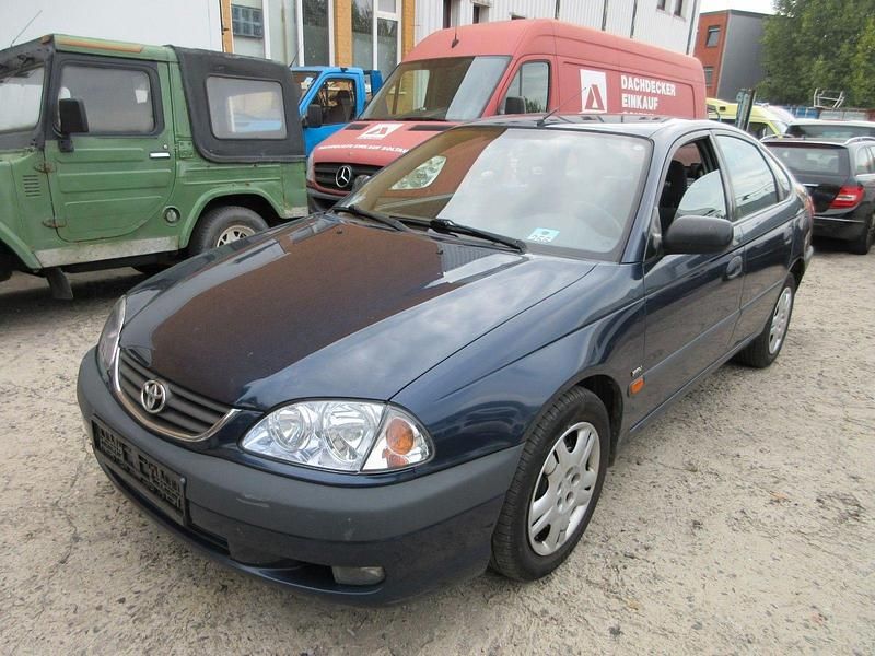 Blau Gebraucht 2002 Toyota Avensis Kleinwagen | 1.800 € (Superpreis) - Bild 1/4